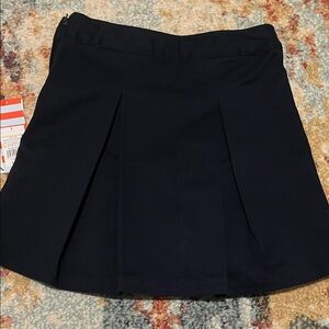Girls Cat & Jack Pleated Uniform Skirt Size 7 NWT